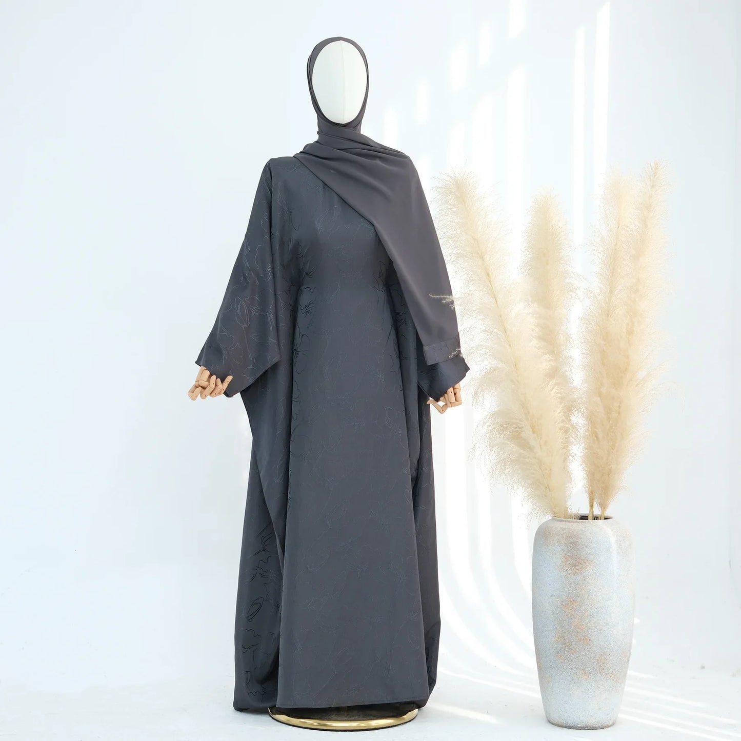 Luxury Muslim Outfit – Ramadan & Eid Kaftan Dress Set