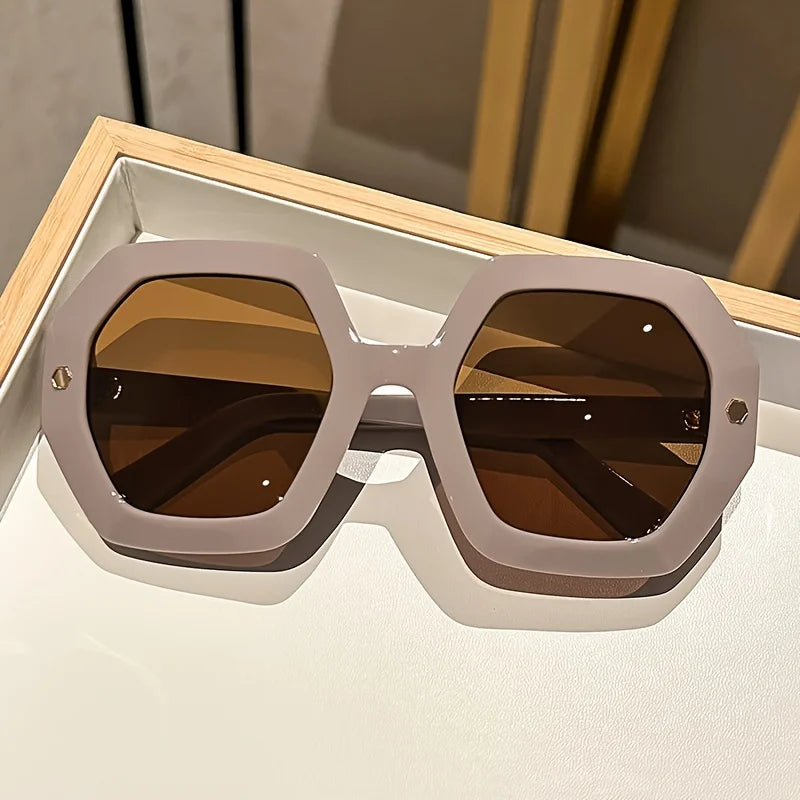 FacetGlow Eyewear