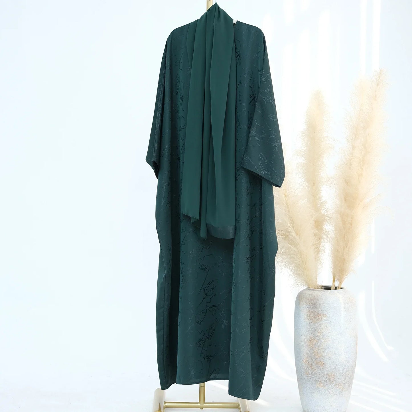 Luxury Muslim Outfit – Ramadan & Eid Kaftan Dress Set