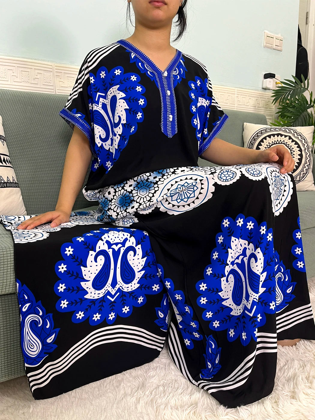 🌸 2024 Cotton Printed Caftan with Headscarf – Elegant & Effortless