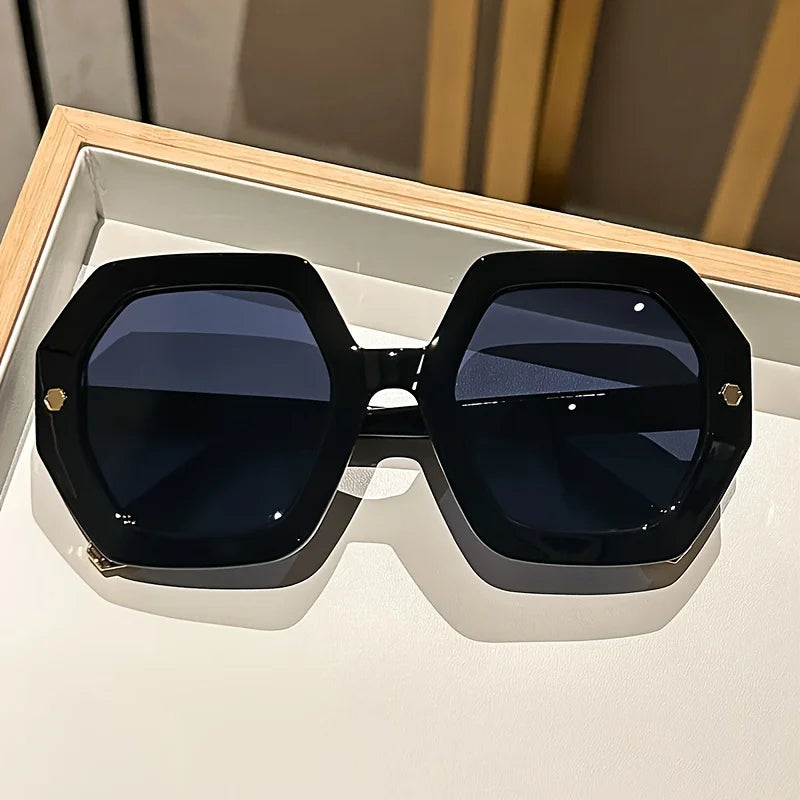 FacetGlow Eyewear