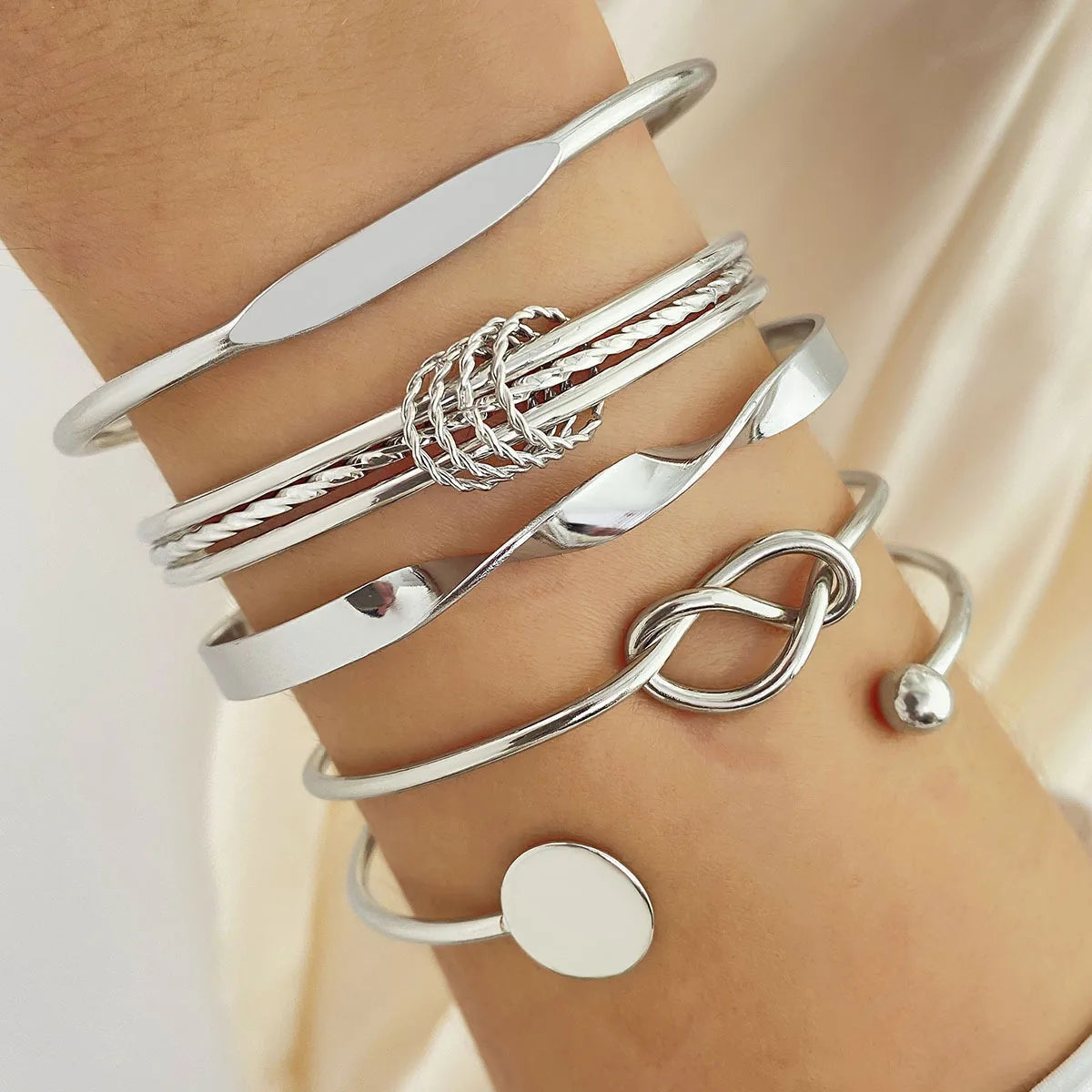 NoorTwist Bracelet