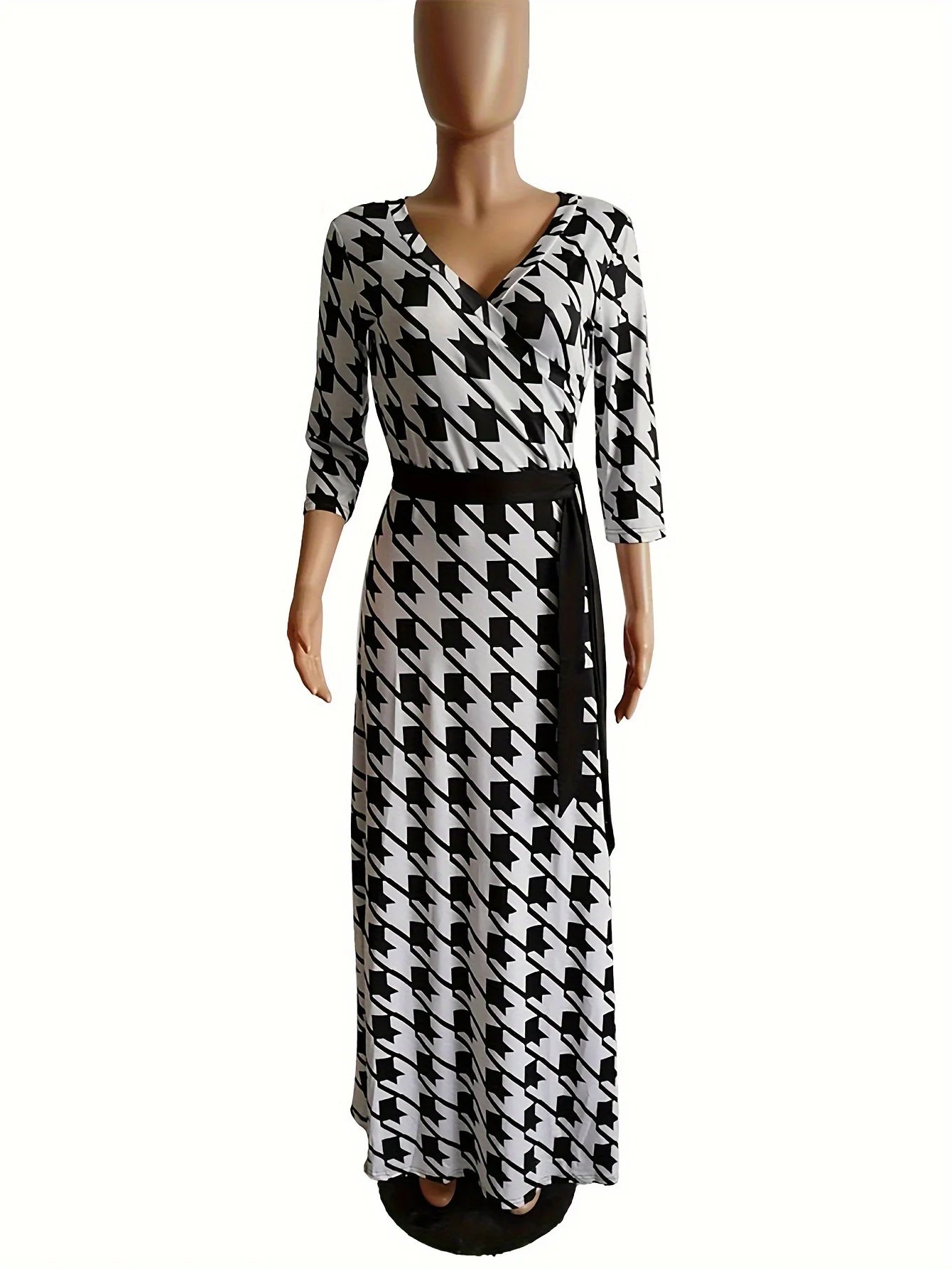 🌸 Boho Floral Maxi Dress – V-Neck, 3/4 Sleeve & Beachy Elegance