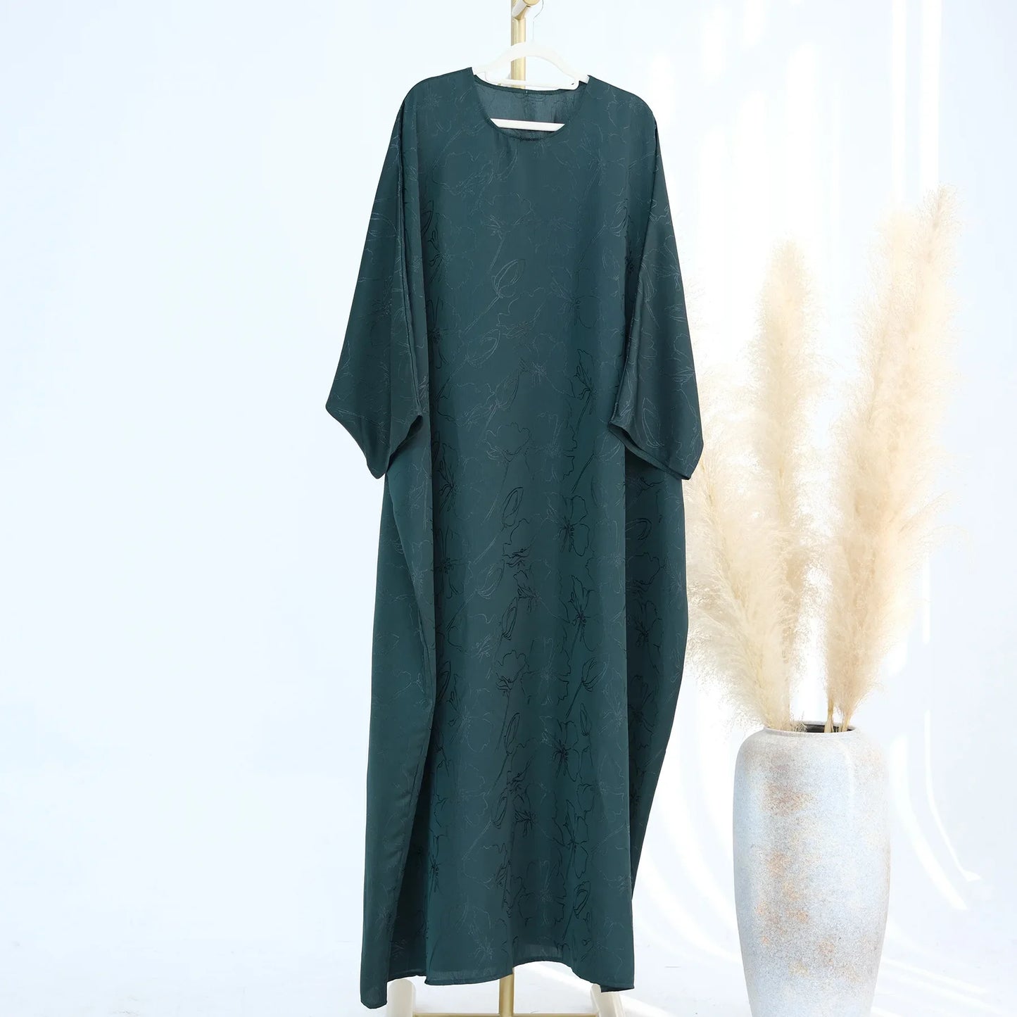 Luxury Muslim Outfit – Ramadan & Eid Kaftan Dress Set