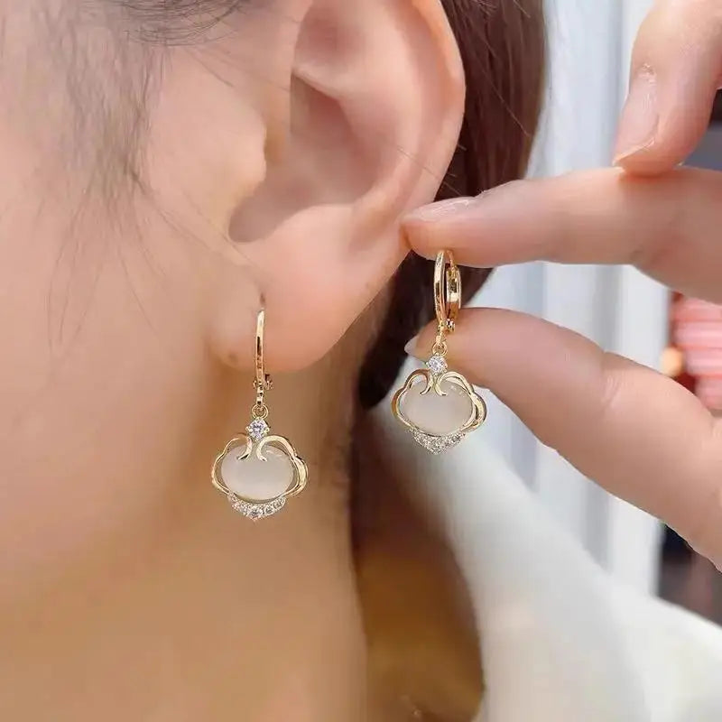 Elegant Butterfly Tassel Earrings – 925 Silver Sparkle