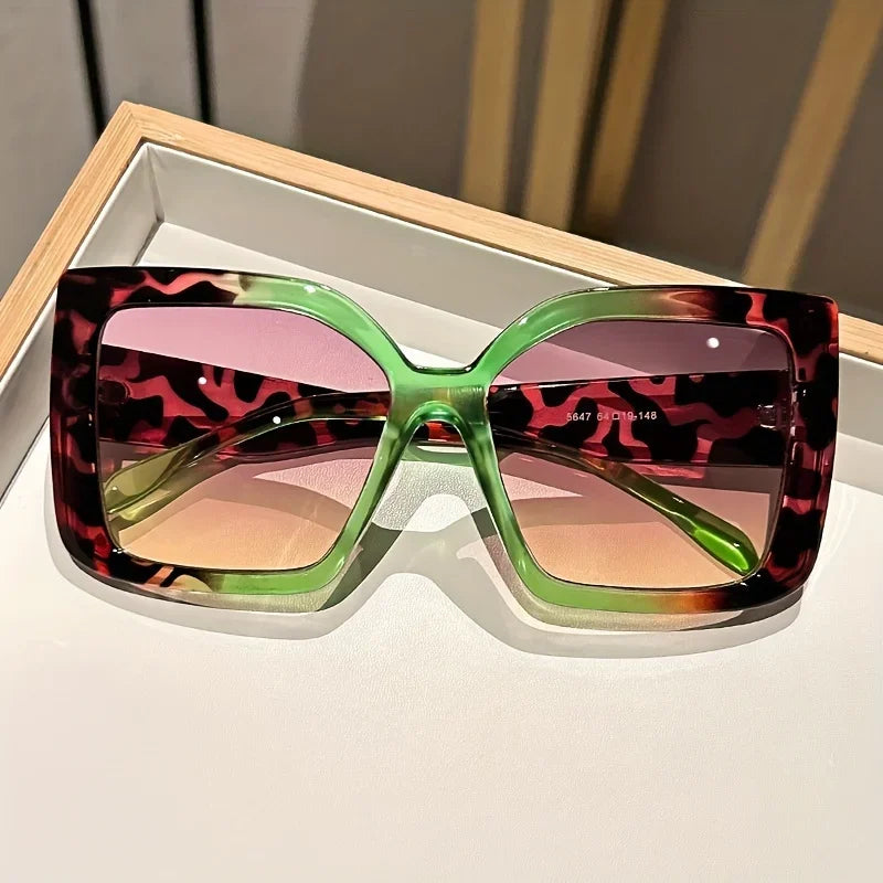 Leona Luxe